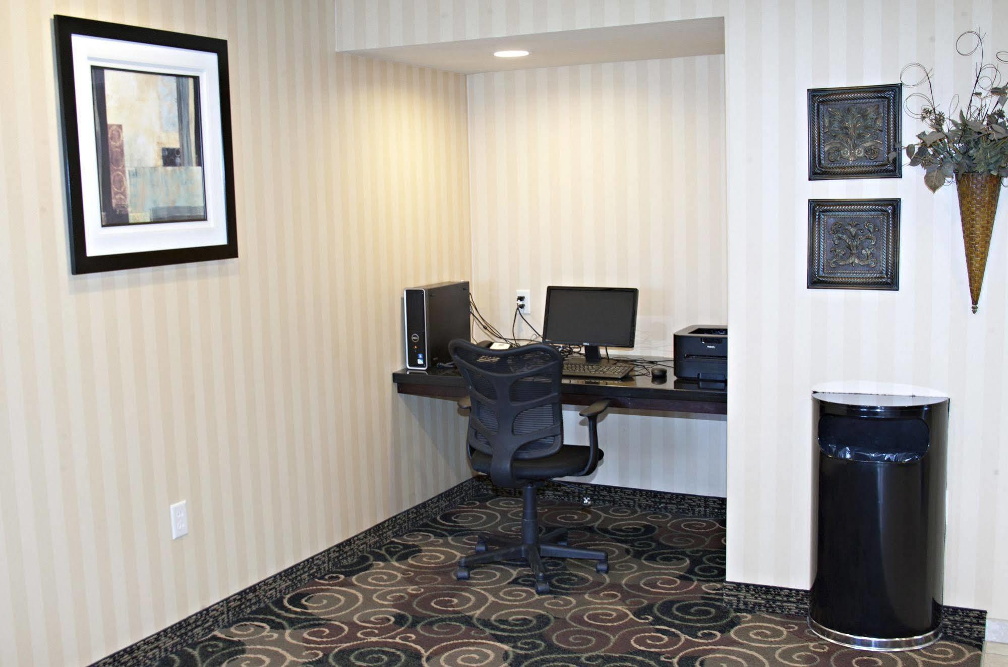 Cobblestone Inn & Suites - Langdon Exterior foto